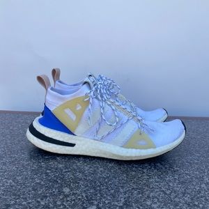 Adidas Originals Arkyn Boost Running Trainers CQ2748 White Womens Size 6.
